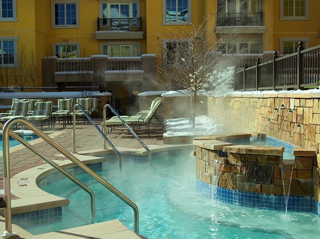 Legendary Lodging At The Ritz Vail Instalações foto